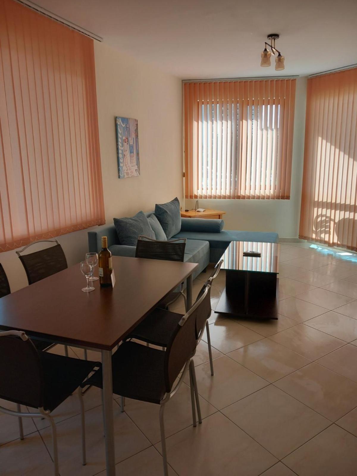 Апартаменти Съни Бей Pantai Sunny Bagian luar foto